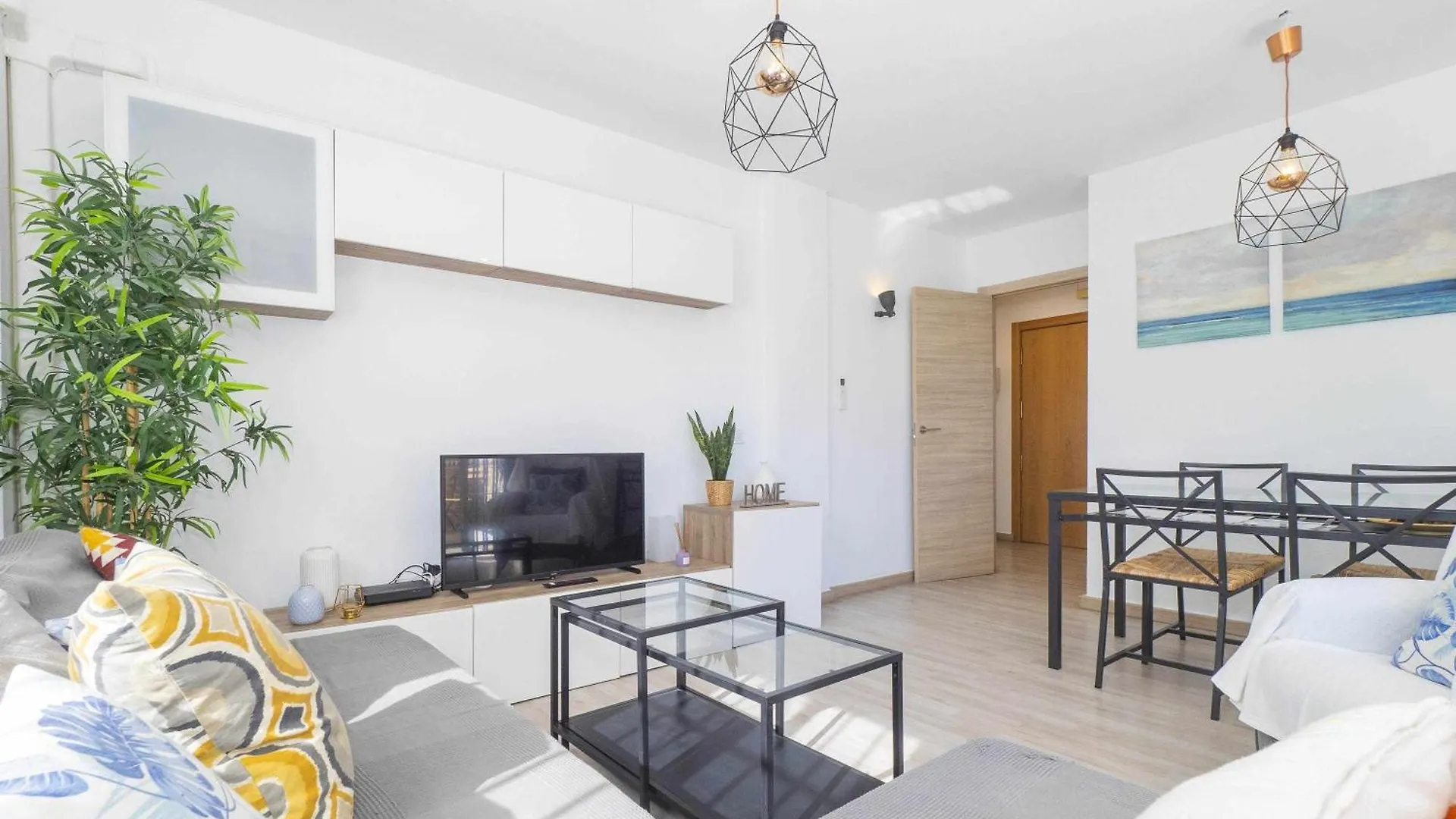 Apartamento Piscina y Parking en la Playa Rincón de la Victoria España