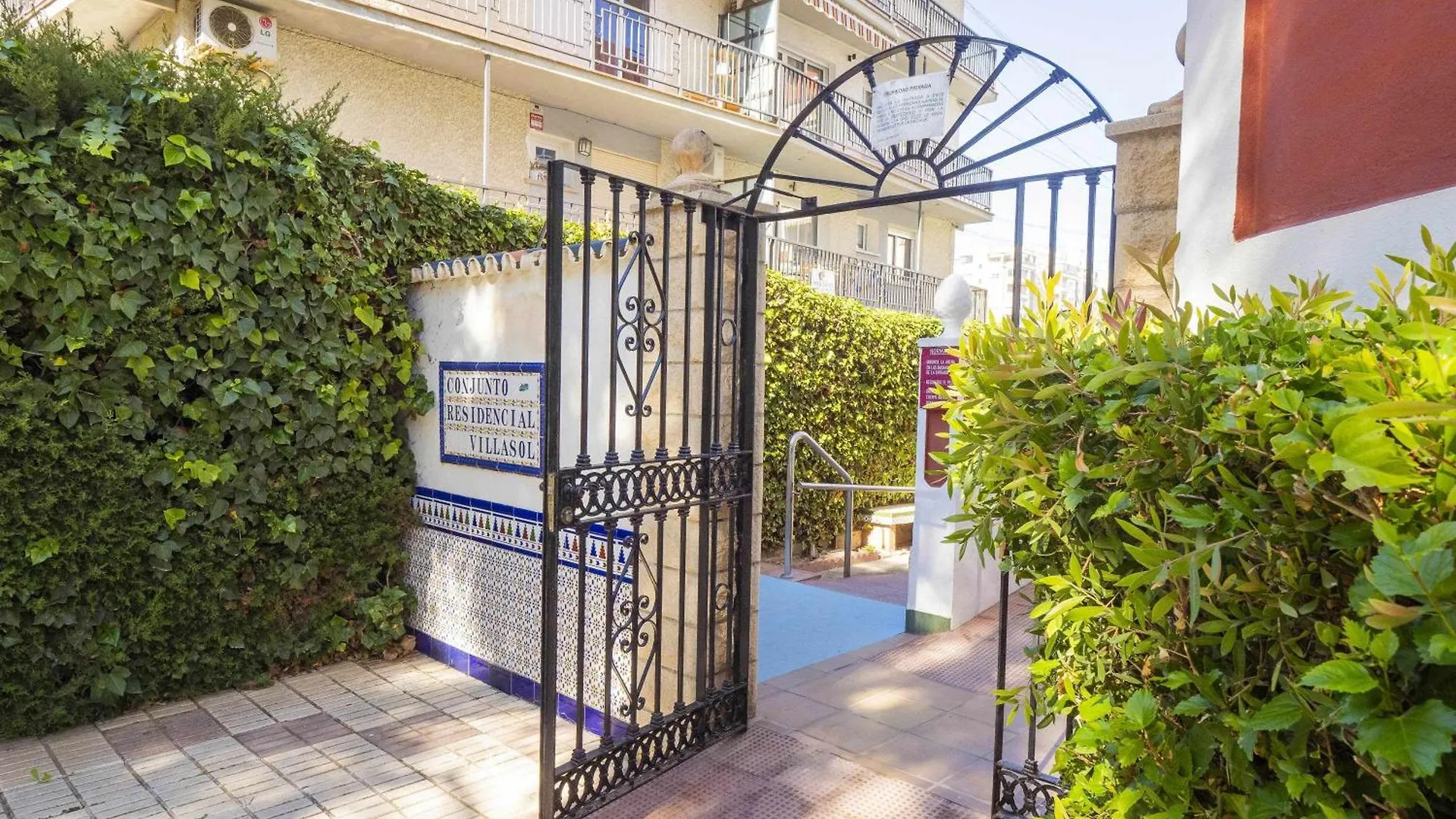 Apartamento Piscina y Parking en la Playa Rincón de la Victoria 0*,  España