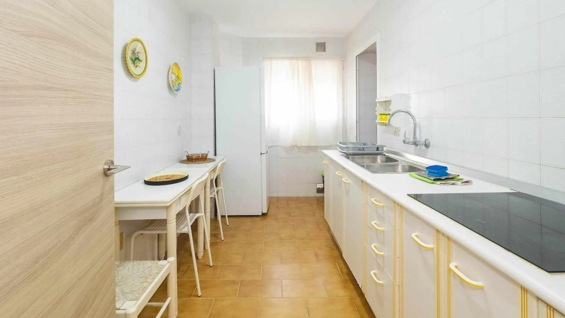 Apartamento Piscina y Parking en la Playa Rincón de la Victoria España