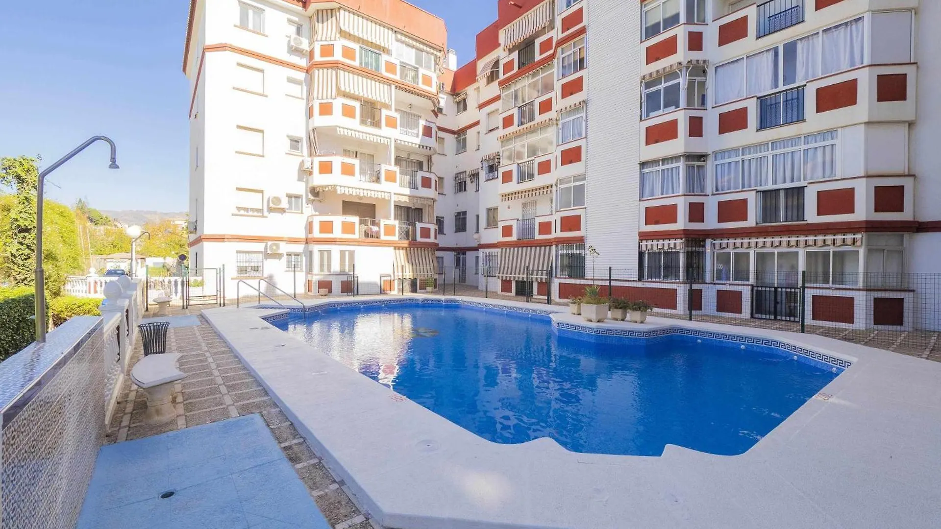 Apartamento Piscina y Parking en la Playa Rincón de la Victoria