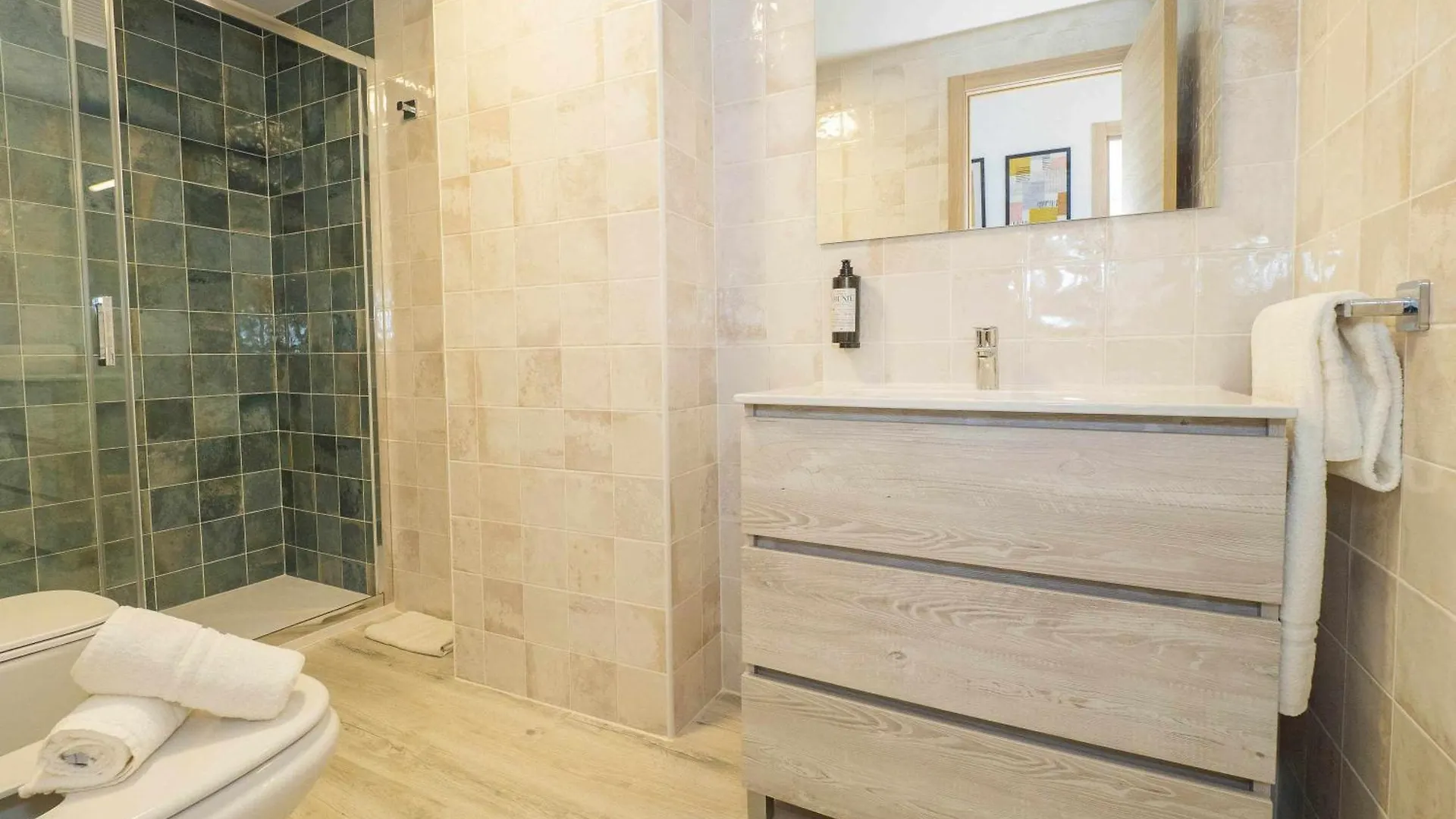 Apartamento Piscina y Parking en la Playa Rincón de la Victoria
