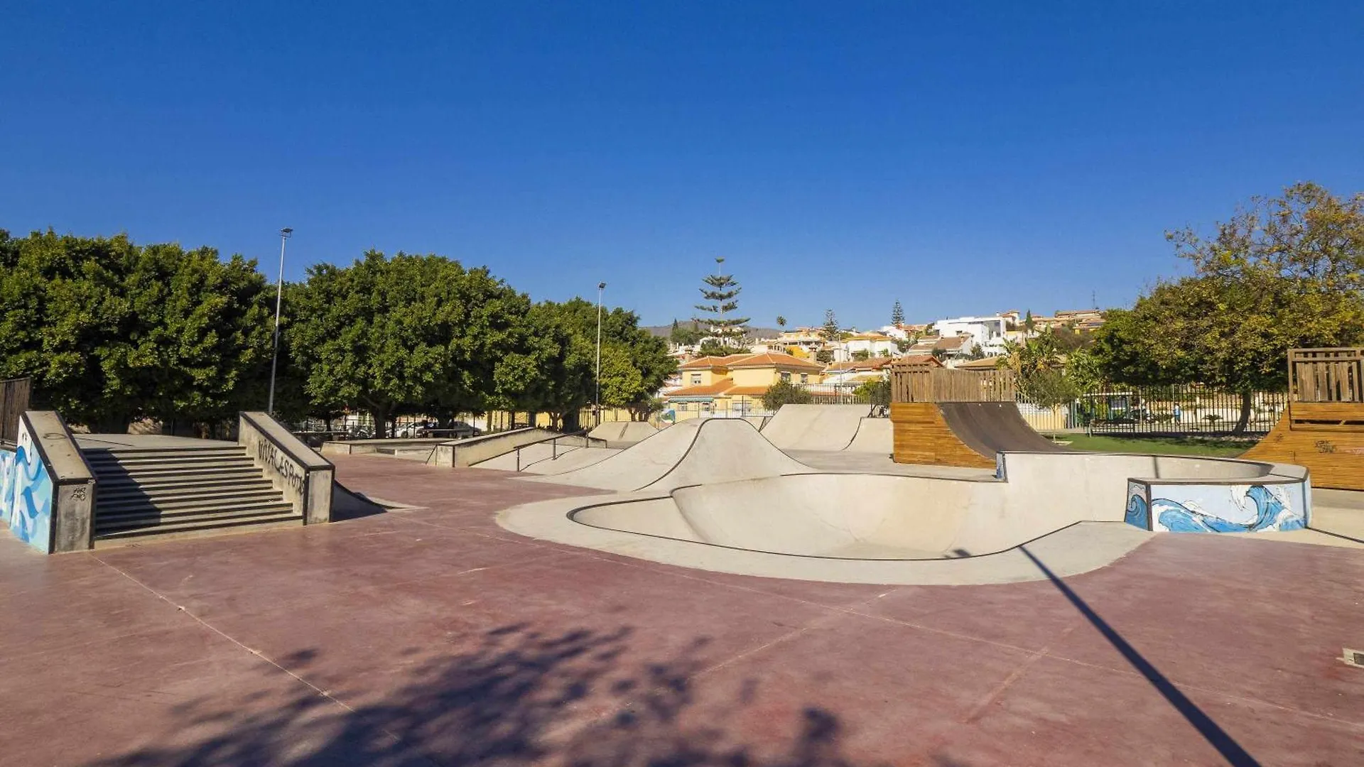 Apartamento Piscina y Parking en la Playa Rincón de la Victoria