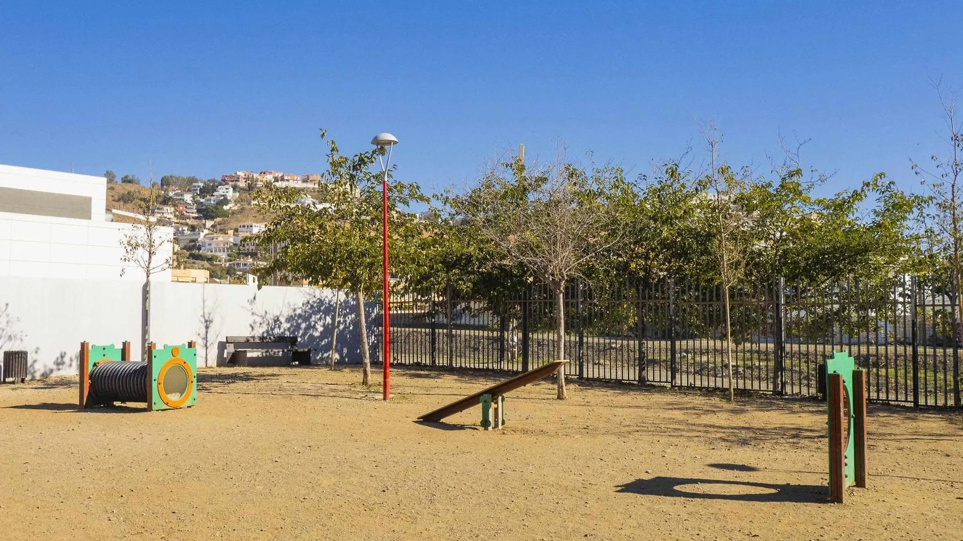 Apartamento Piscina y Parking en la Playa Rincón de la Victoria
